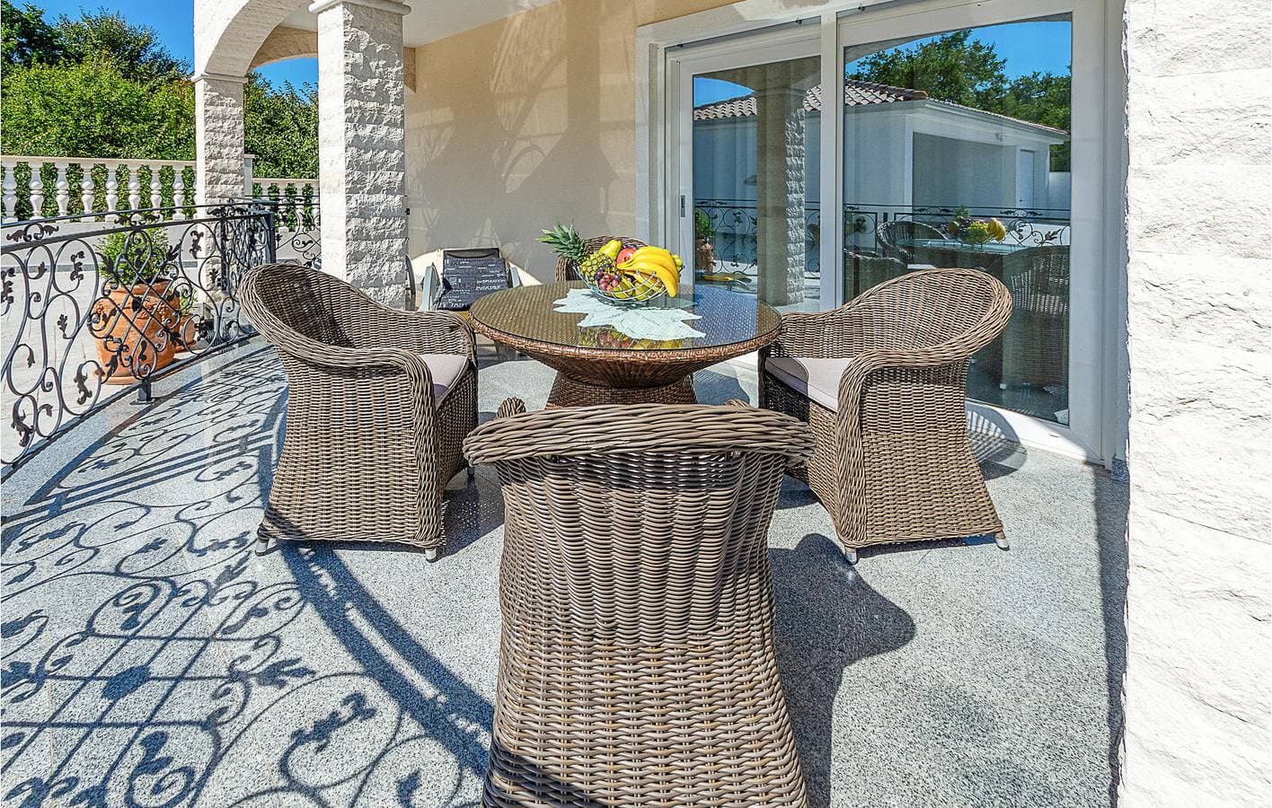 Foto 6 von 29: Gemütliche 1-Zimmer-Wohnung mit Terrasse in der Nähe von Plovanija und lokalen Sehenswürdigkeiten
