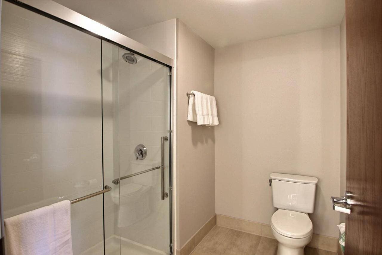 Foto 4 von 5: Deluxe Queen Suite - Disability Access/Non-Smoking