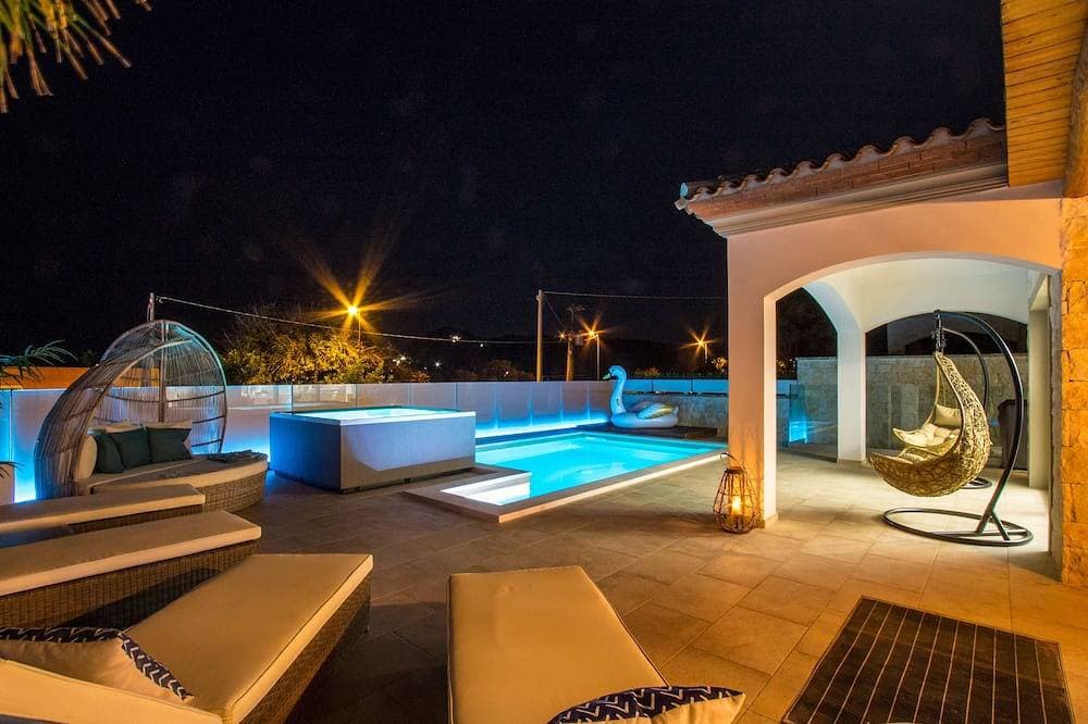 Foto 12 von 30: Mediterranean villa with private pool on Foxi Manna beach in Sardinia