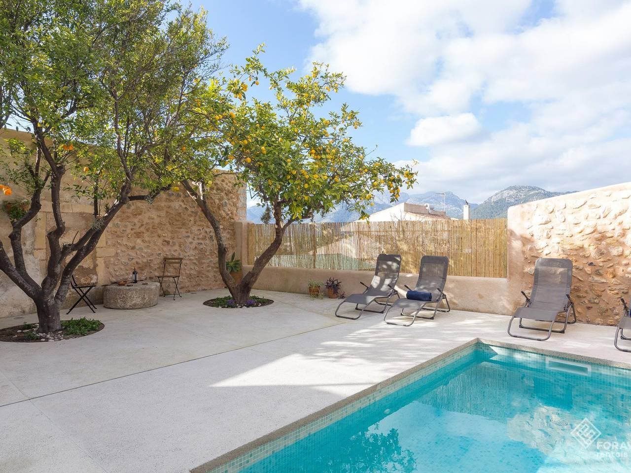 Foto 4 von 29: Cas Sovis - Schönes Stadthaus mit Pool und Terrasse in Campanet