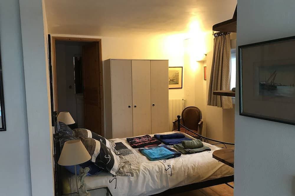 Foto 3 von 24: Haus mit großer Terrasse und privatem Pool zwischen Meer und Bergen