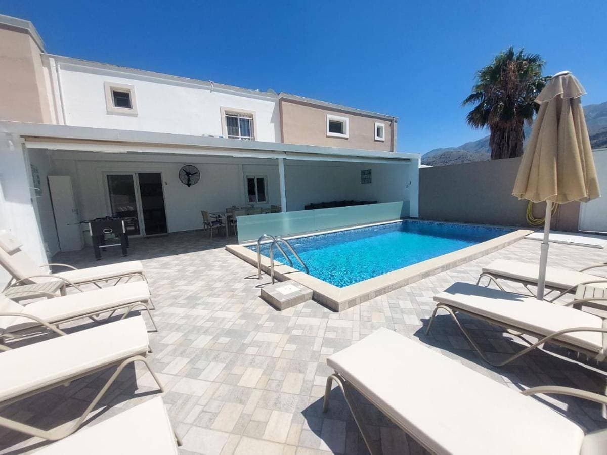 Foto 2 von 29: Villa with Private Pool
