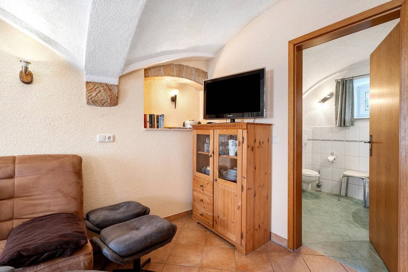 Foto 3 von 21: Ferienwohnung '2' mit Gemeinschaftsterrasse, Gemeinschaftsgarten und Wi-Fi