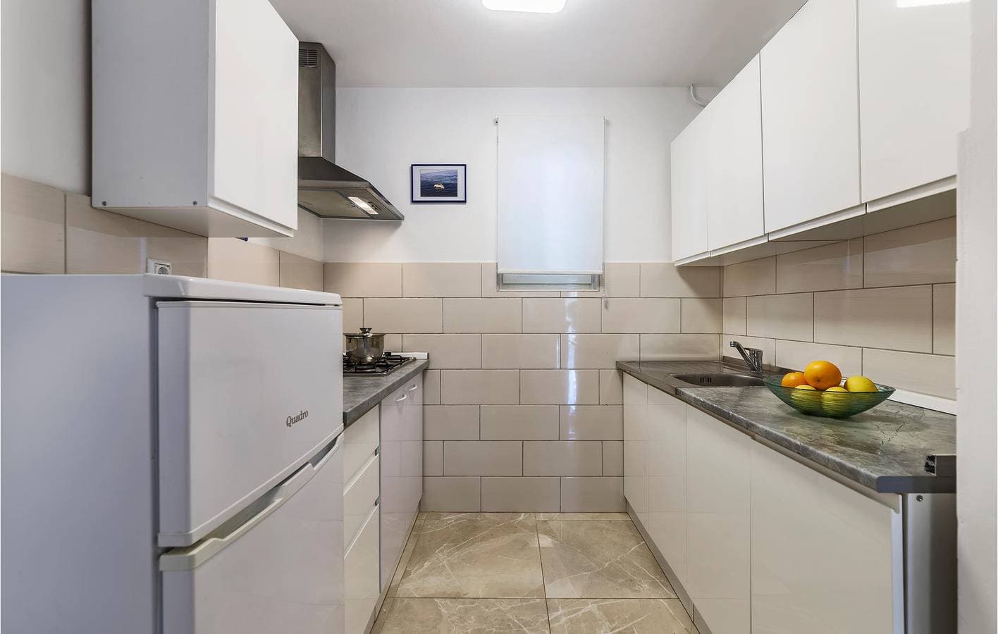Foto 9 von 24: Gemütliche Ferienwohnung mit Terrasse, WLAN, Parkplatz, 1 km vom Strand Bijela entfernt