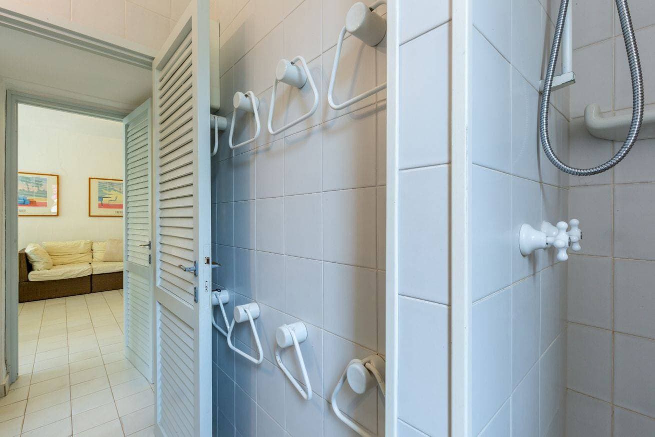 Foto 12 von 42: Ferienwohnung für 8 Personen mit Garten