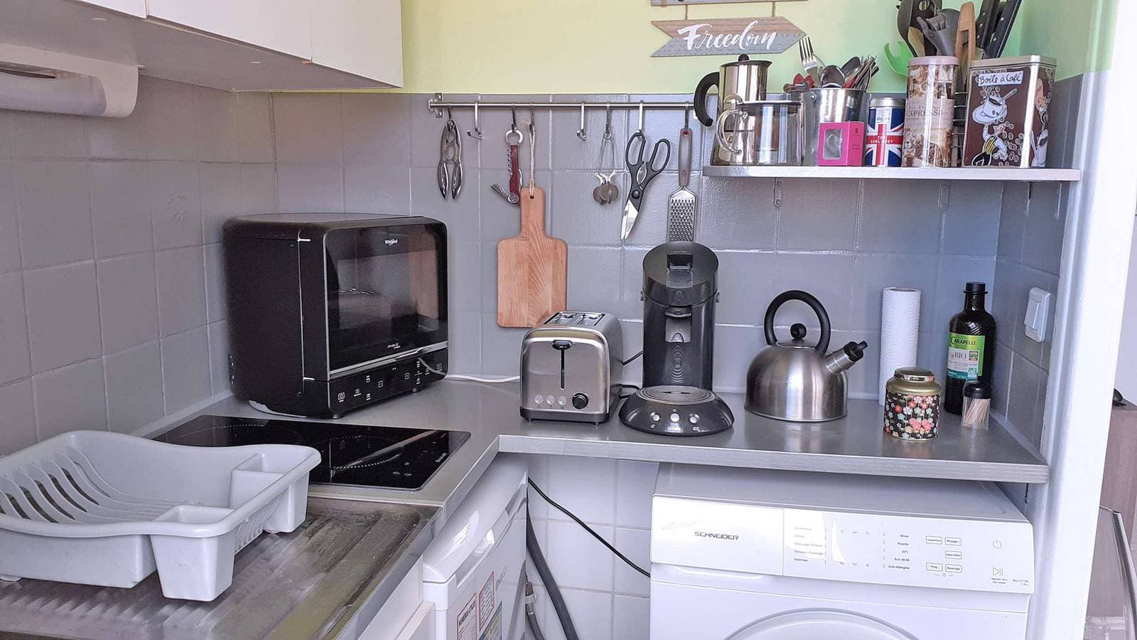 Foto 6 von 8: Studio 2 personen – Meerblick – Klimaanlage – WiFi – Innenstadt – Nahe dem Strand – Sainte Maxime – 3*