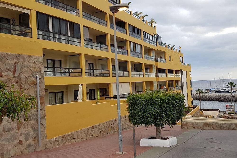 Foto 12 von 30: Immense Private Terrasse Mit Direktem Blick Auf Das Meer Und Klimaanlage, WiFi