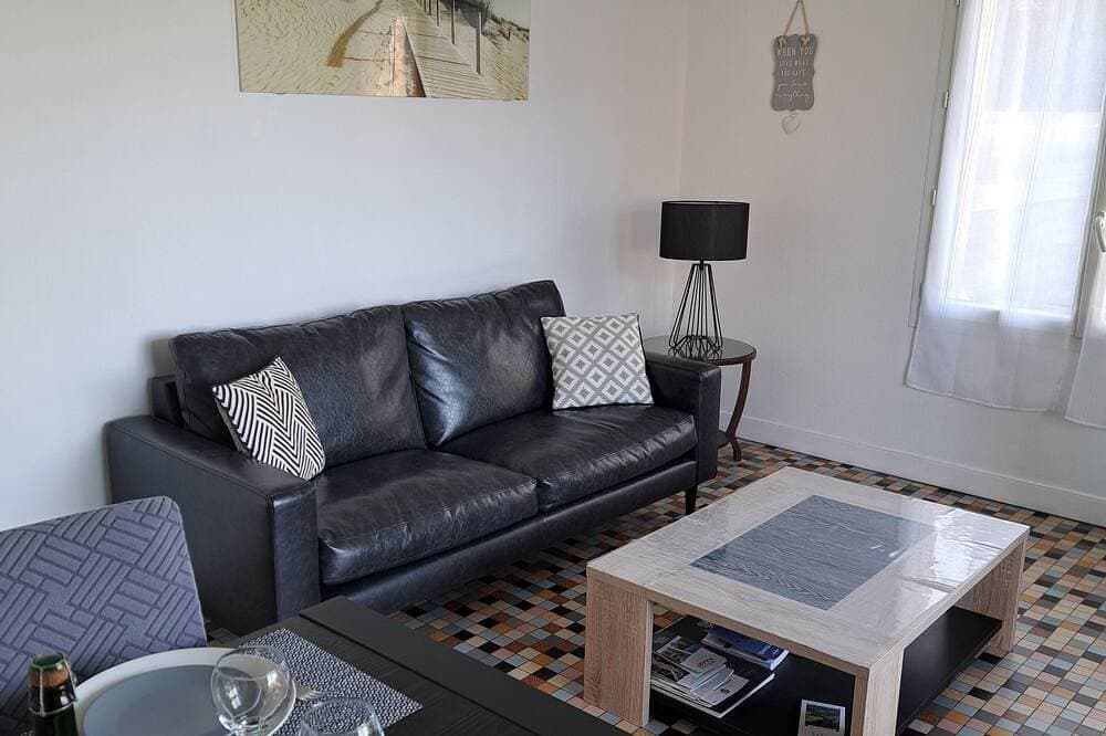 Foto 7 von 30: Ruhig, Garten, 2 Schlafzimmer, 350 m zum Strand, nahe Geschäfte.