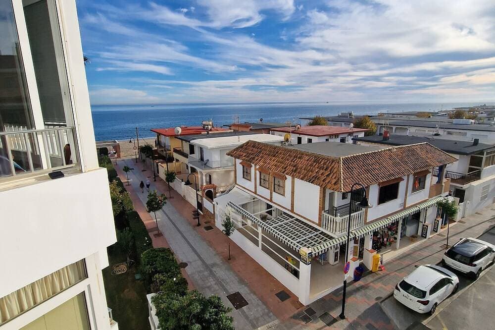 Foto 7 von 30: One Bedroom Beachside Apartment in La Cala De Mijas! The Perfect Location.