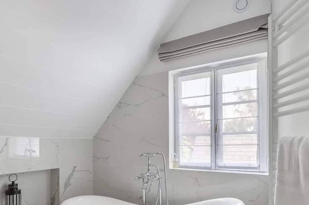 Foto 5 von 22: L'Atelier de La Maison Saint Léonard- hübsches Gemeinschaftsgarten-Honfleur