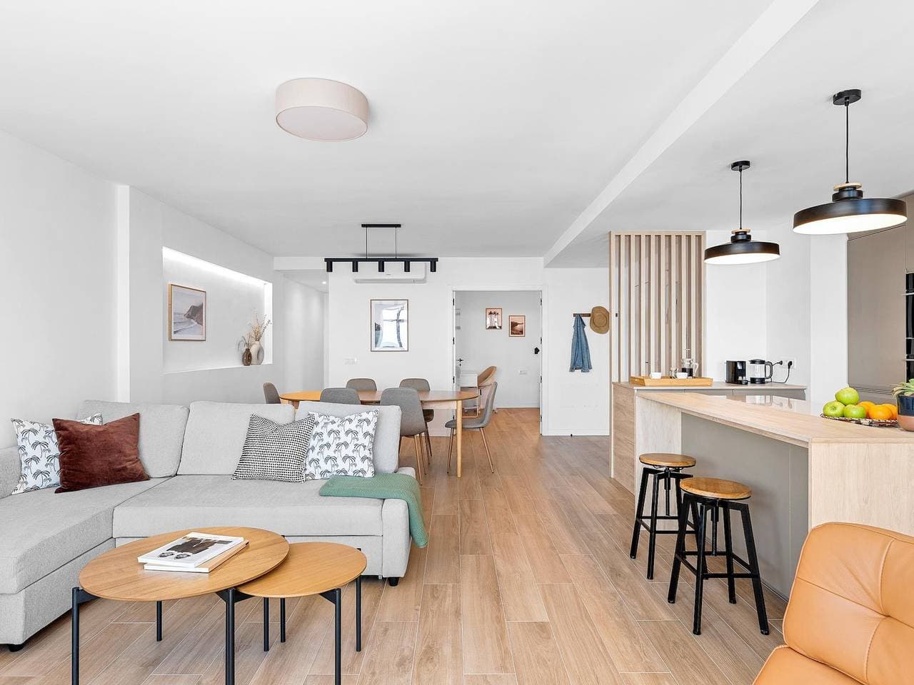 Foto 3 von 46: Ferienwohnung für 6 Personen mit Meerblick