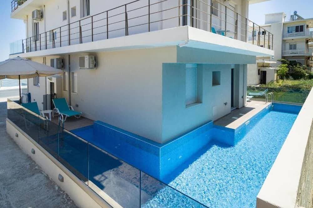 Sonja 2 apartment,pool,Beachfront,Chania 1