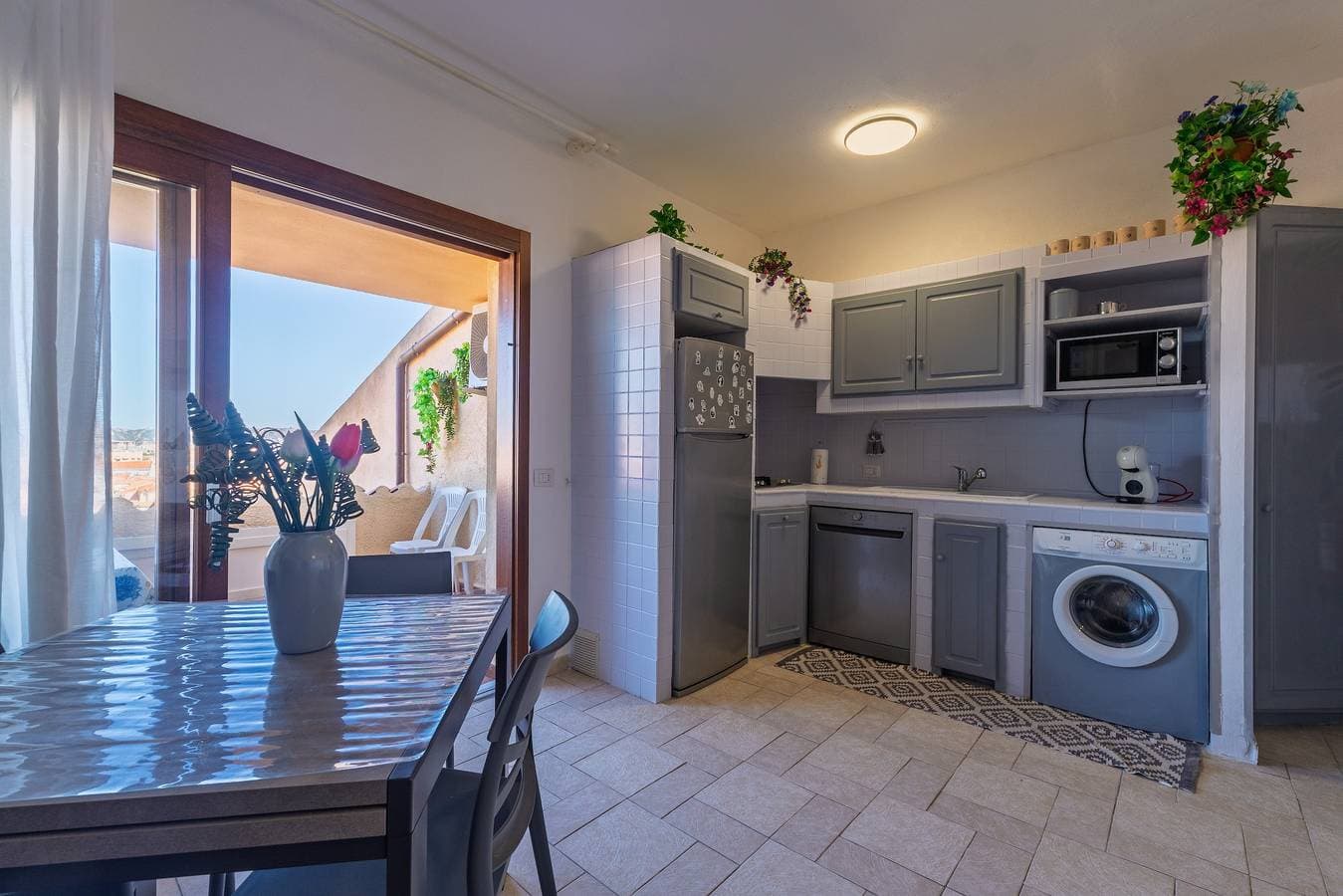 Foto 6 von 34: Ferienwohnung 'L'incanto' mit Meerblick, WLAN und Klimaanlage