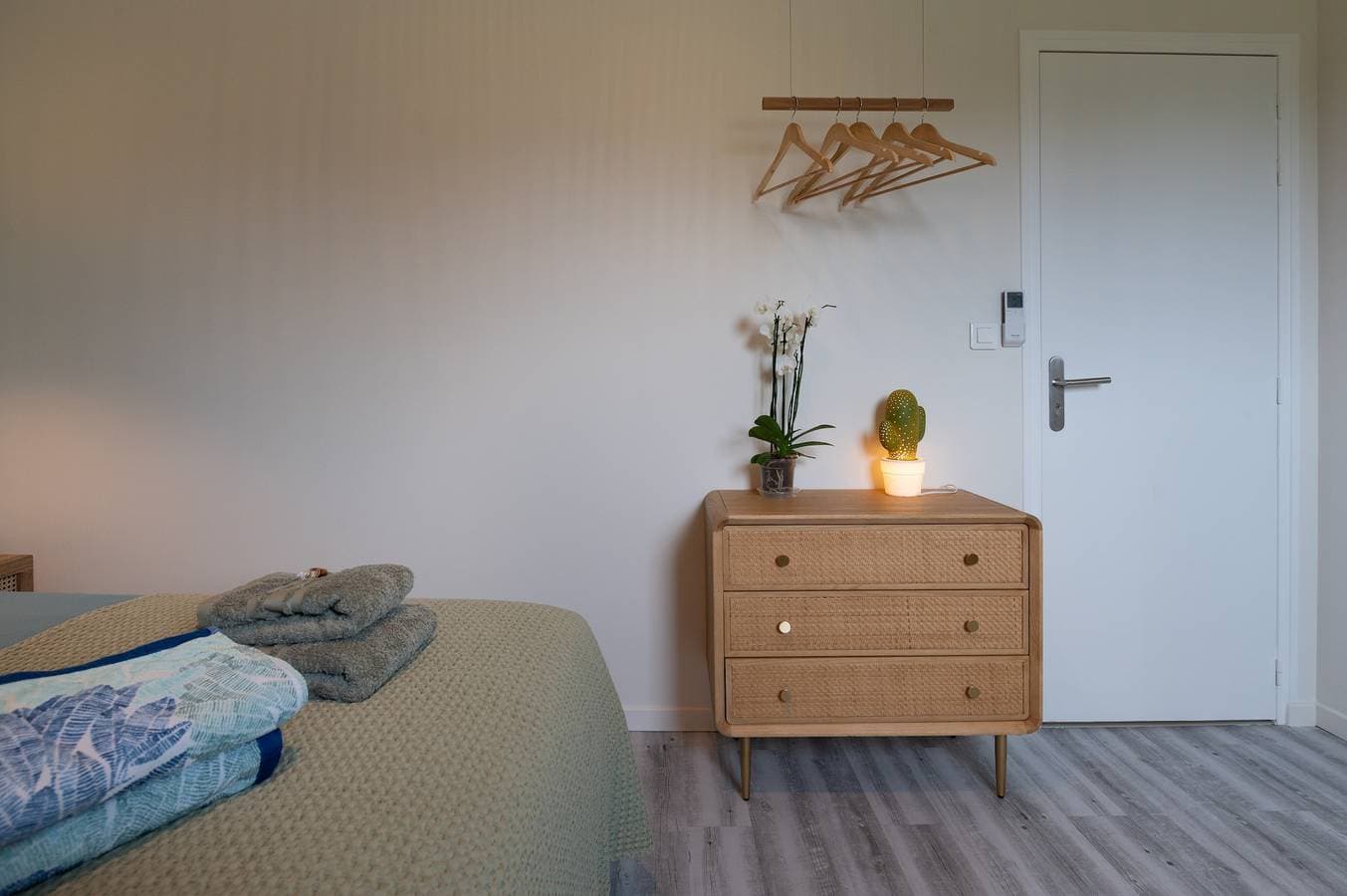 Foto 8 von 28: Zimmer 'Houat' mit gemeinsamer Terrasse, WLAN und Klimaanlage