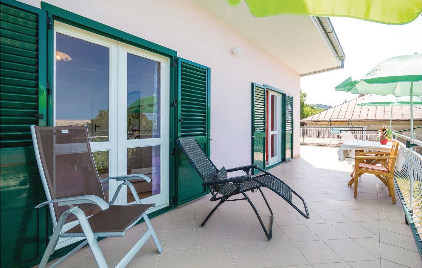 Foto 12 von 27: Charmantes Apartment mit Meerblick, Terrasse, Parkplatz und Zugang zum Strand