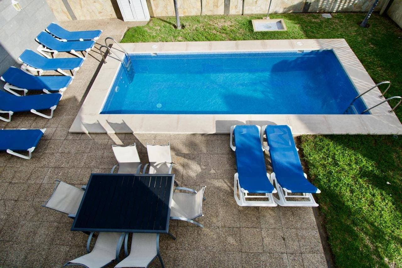 Foto 2 von 5: Villa with Private Pool