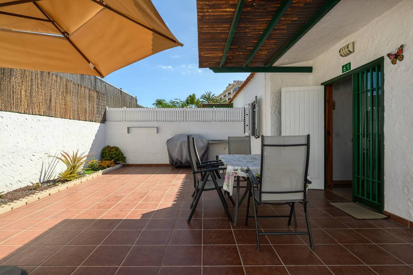Foto 8 von 27: Private Chill-out Terrace Bungalow - Pool