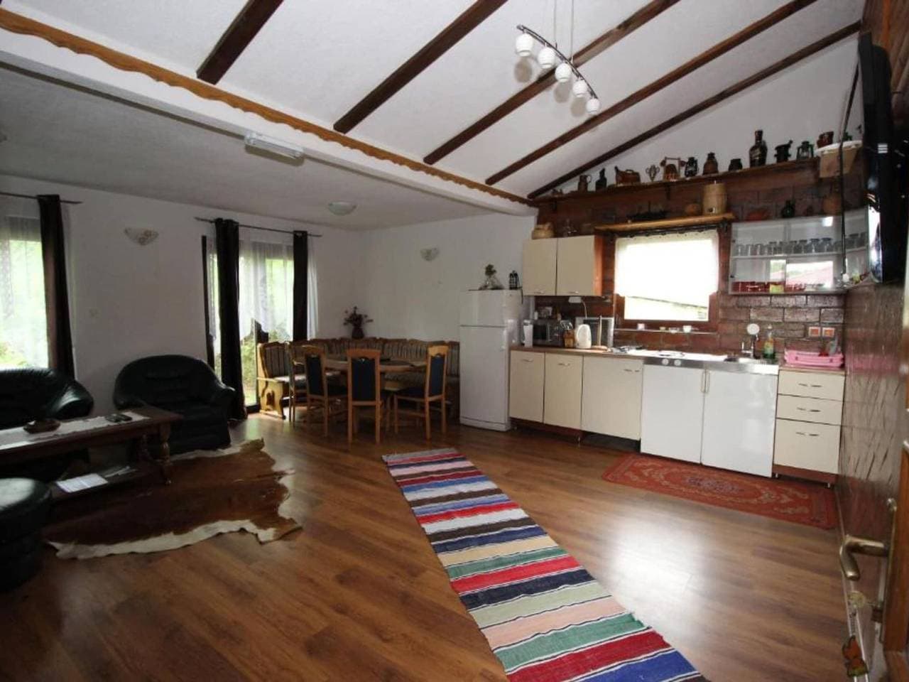 Foto 3 von 35: Four bedroom house with river view