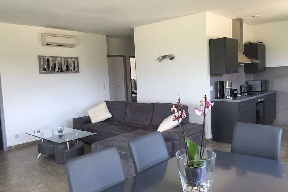 Foto 13 von 24: Villa in der Nähe von den Stränden des Golfs von Valinco, Catering 4 *