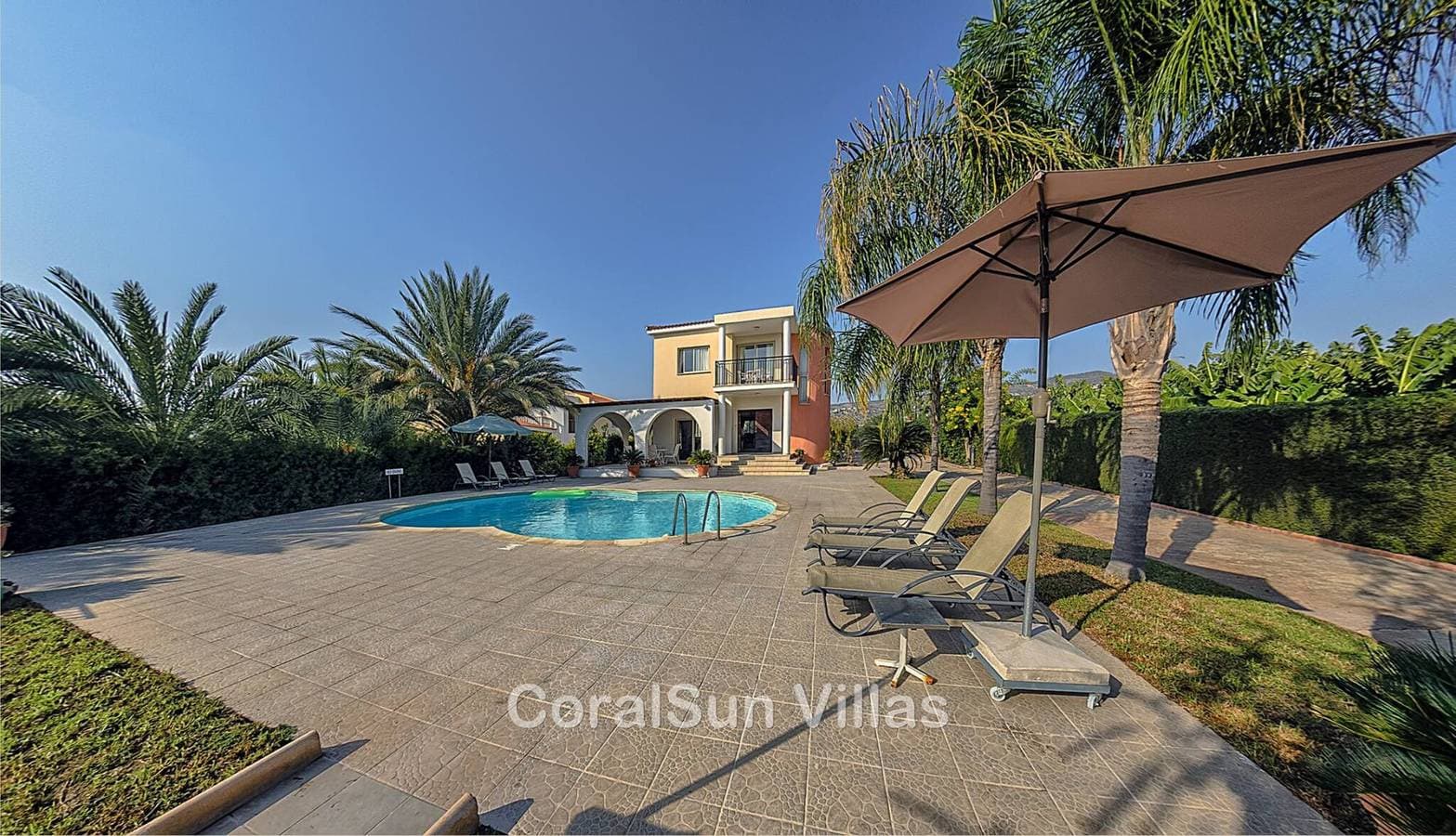 Foto 4 von 78: Erstaunlicher Pool, absolute Privatsphäre, Annehmlichkeiten und Strand in der Nähe