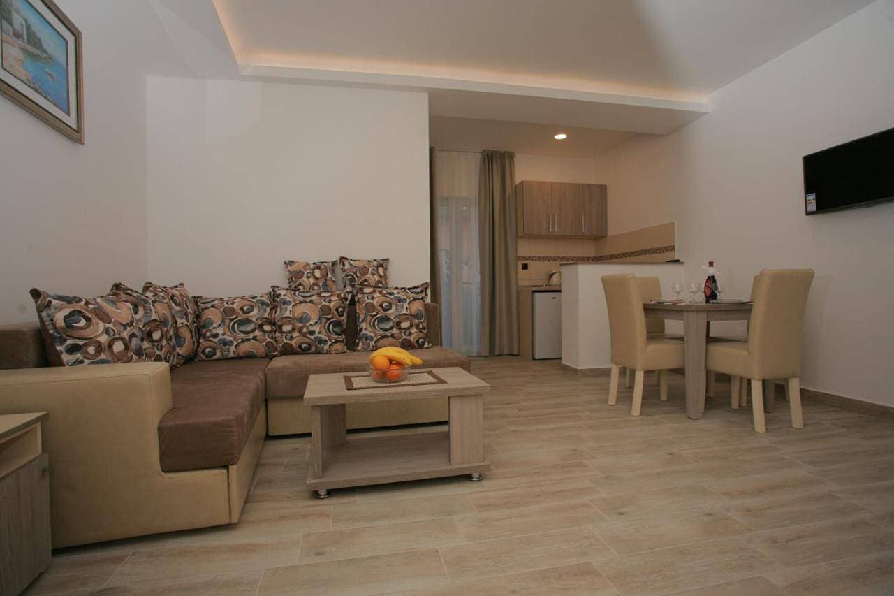 Foto 6 von 13: One-Bedroom Apartment with Balcony and Sea View