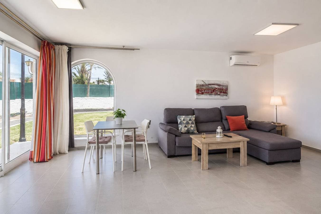 Foto 7 von 26: Ferienwohnung für 4 Personen mit Terrasse