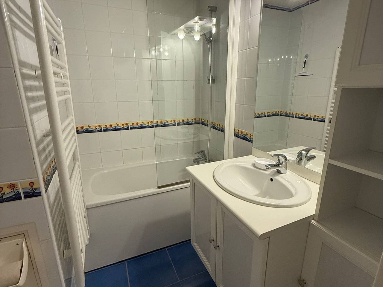 Foto 6 von 10: Studio mit Kabine direkt an der Piste mit Balkon, 4 Betten