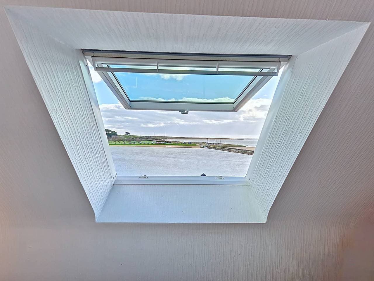 Foto 11 von 28: Étel - Schöne 2-Zimmer-Wohnung mit Balkon, in der Nähe von Stränden und Geschäften
