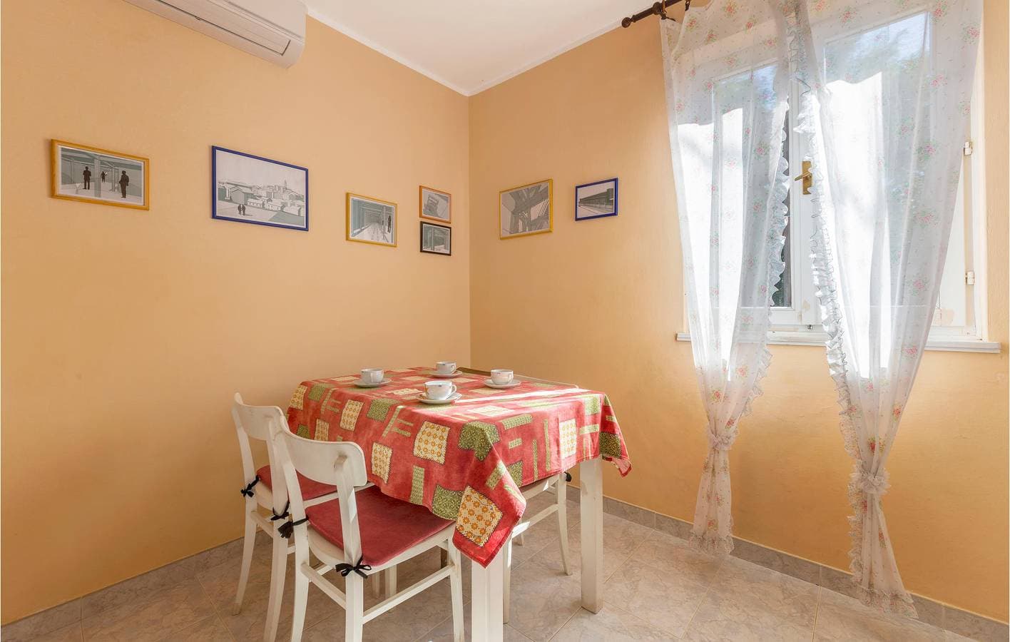 Foto 11 von 28: Gemütliche 2-Zimmer-Wohnung mit Garten, Parkplatz und Sehenswürdigkeiten in der Nähe