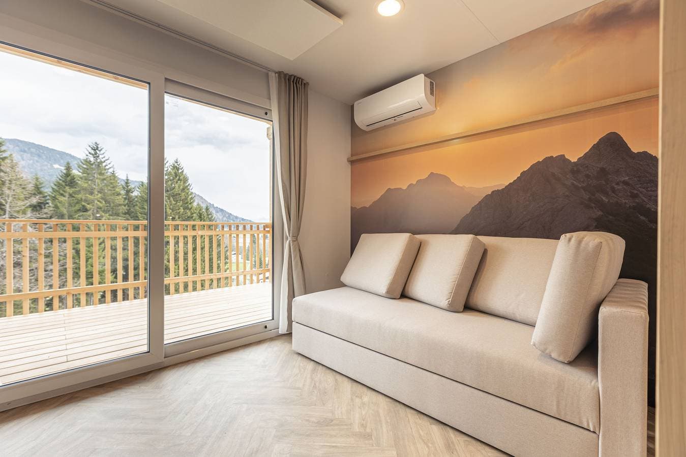Foto 3 von 30: Premium Baumhaus mit 1 Schlafzimmer