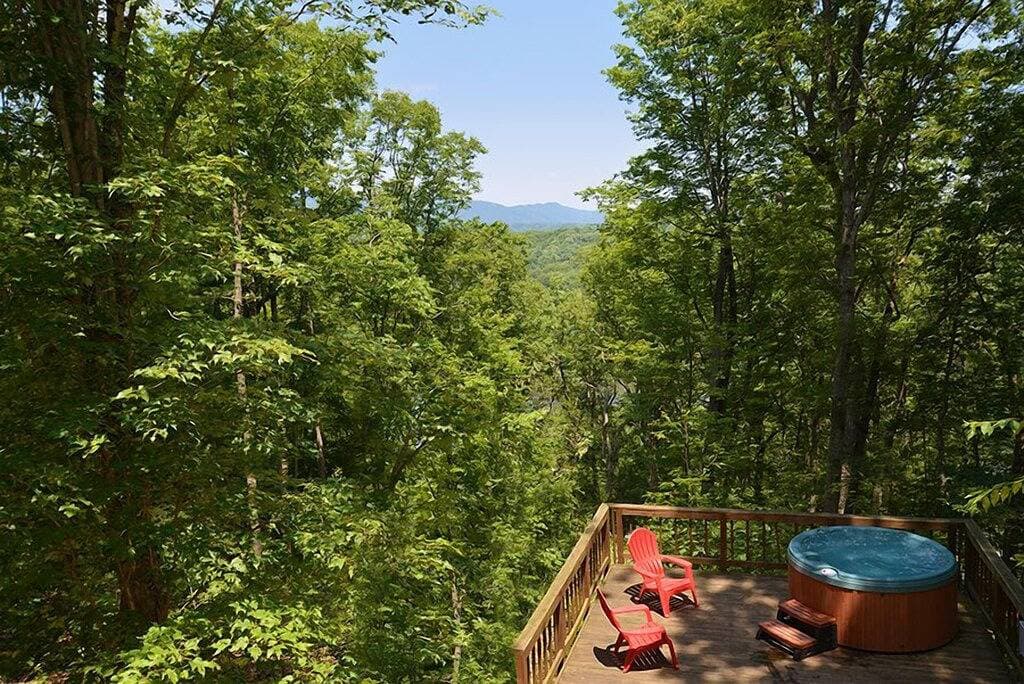Foto 5 von 30: Falling Leaf Cabin Secluded Mit Blick auf die Berge!