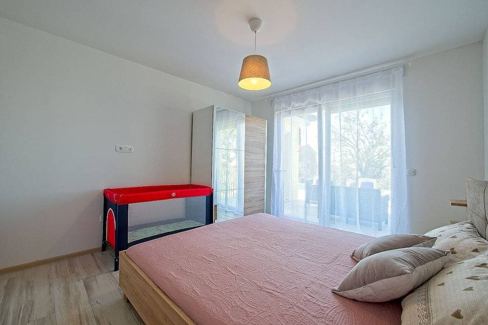 Foto 4 von 30: Ganz Neue 2019 Villa mit Pool,Grill,WiFi,Geschirrspüler,Waschmaschine