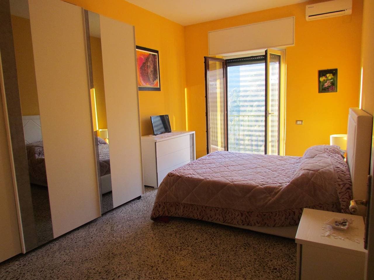 Foto 11 von 24: Wunderschönes Penthouse mit Terrasse mit Meerblick, WLAN, Klimaanlage, Parkplatz