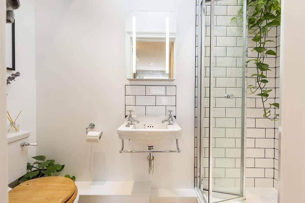 Foto 8 von 16: Stylish Flat on Beautiful Clifton Street, Parking