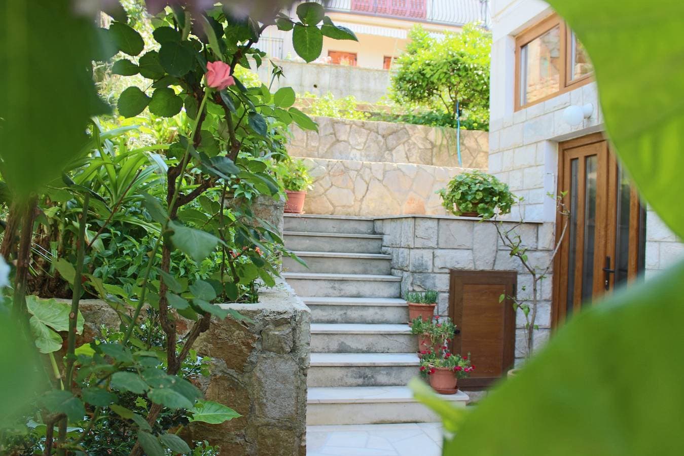 Foto 7 von 31: 1-Zimmer-Ferienwohnung mit Terrasse und Meerblick Jelsa, Hvar A-15348-b