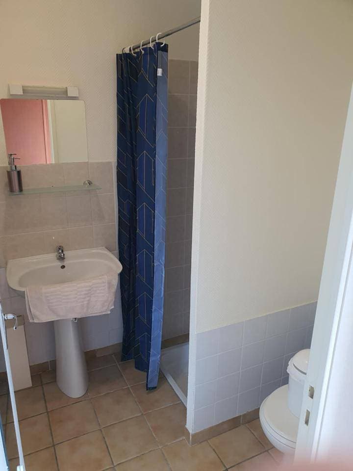 Foto 11 von 18: Double Room with Private Bathroom