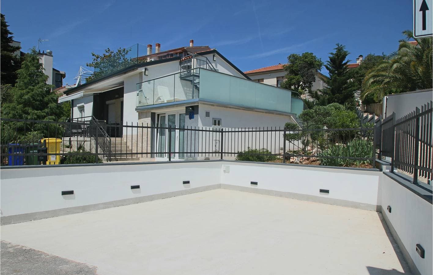 Foto 6 von 38: Gemütliche 1-Zimmer-Wohnung mit Meerblick, WLAN und Terrasse in der Nähe des Strandes Havajka