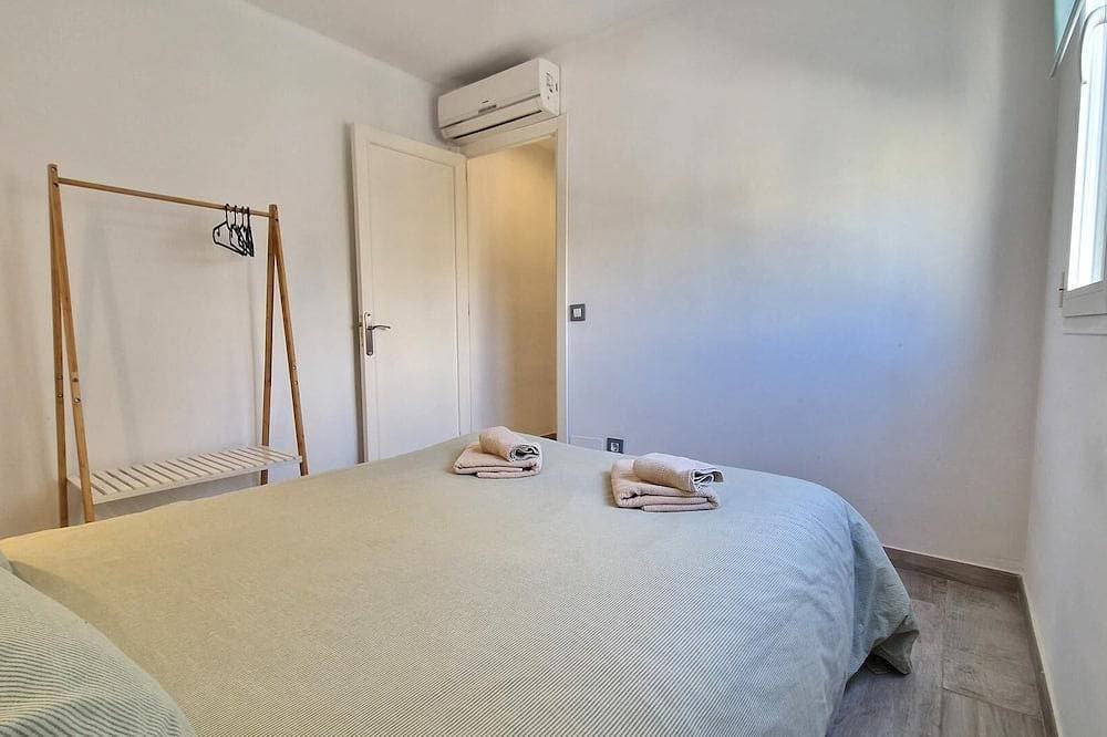 Foto 3 von 22: Spacious 3-Bedroom Apartment Near Paseo Marítimo · Son Armadams