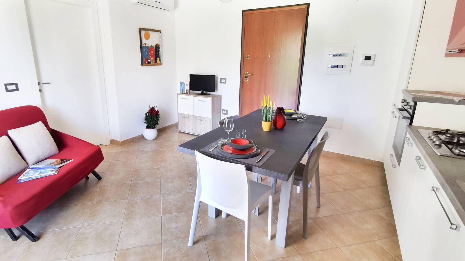 Foto 3 von 19: La Terrazza sul Faro | Cozy Flat in Arbatax