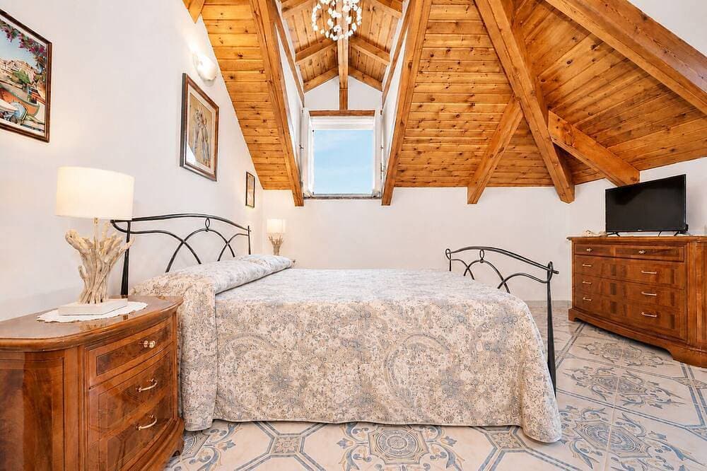 Foto 2 von 15: Cozy Attic in the Heart of the Pearl of the Amalfi Coast