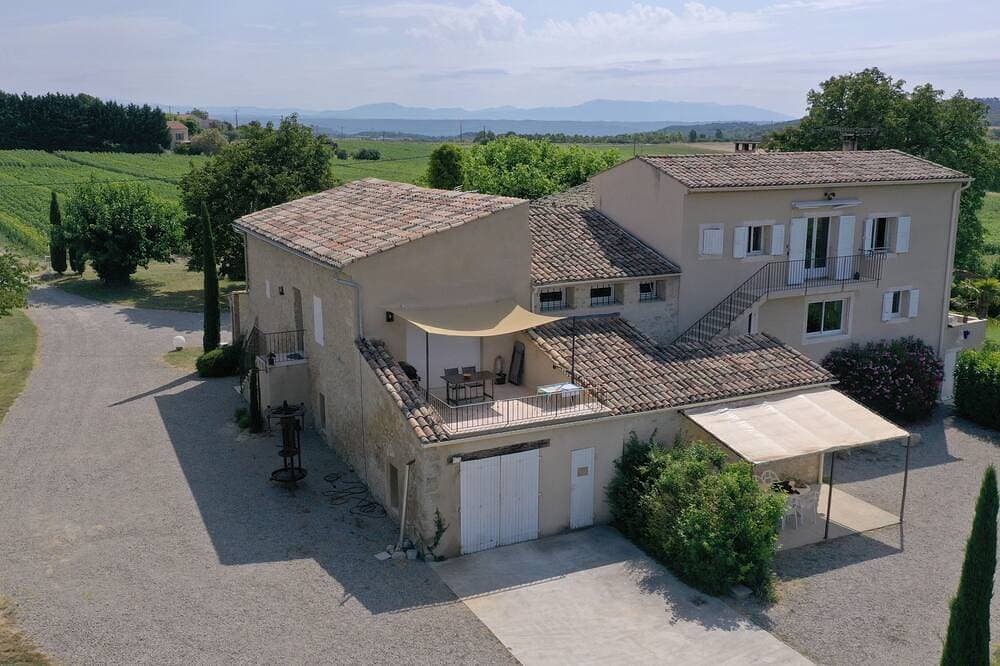 Foto 12 von 21: Charmantes, geräumiges Ferienhaus in einem provenzalischen Bauernhaus