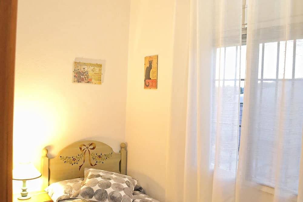 Foto 5 von 30: Private villa, surrounded by orange trees, with swimming pool, 10 minutes from the center.