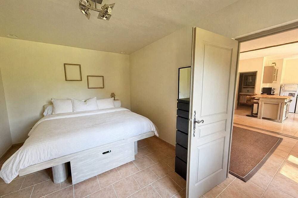 Foto 2 von 11: Charming Private Cottage with Garden & Parking in Bar-sur-Loup