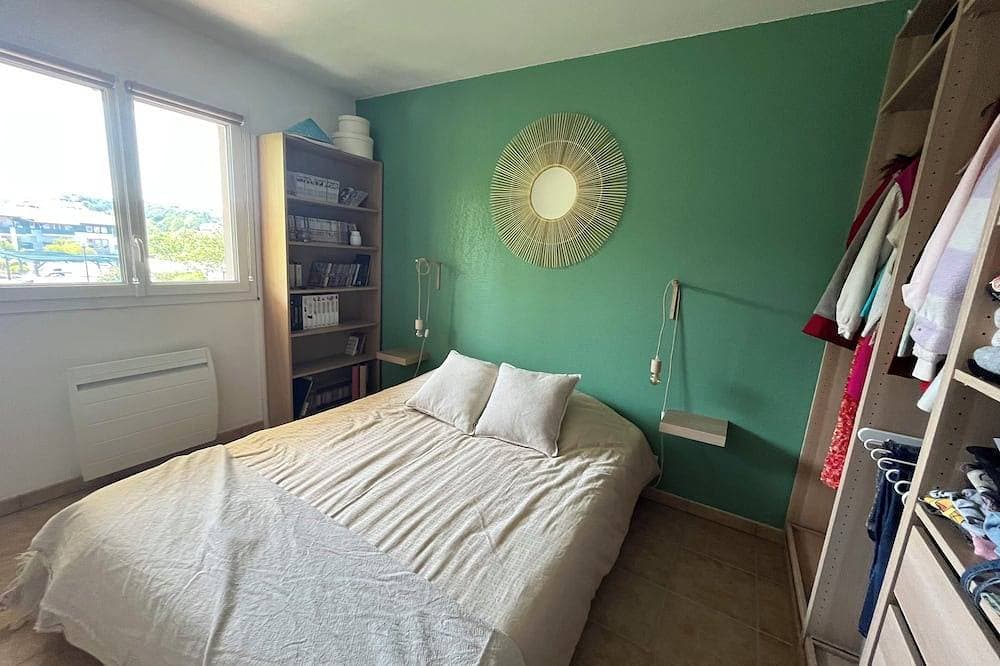 Foto 2 von 8: Apartment in quiet residence near Spain and the ocean