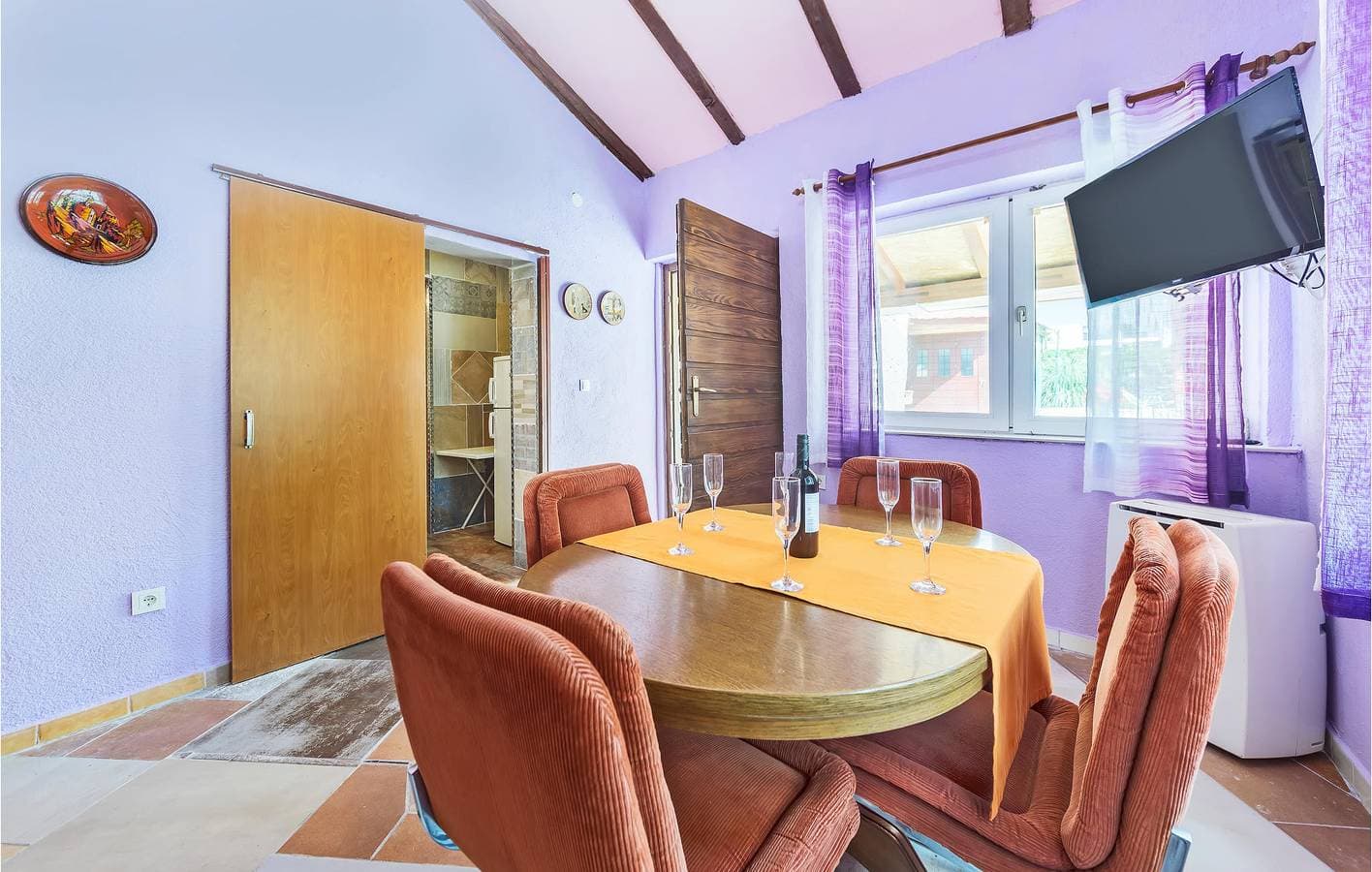 Foto 3 von 21: Gemütliche Ferienwohnung mit Terrasse, WLAN und nur 300 m vom Strand von Fažana entfernt