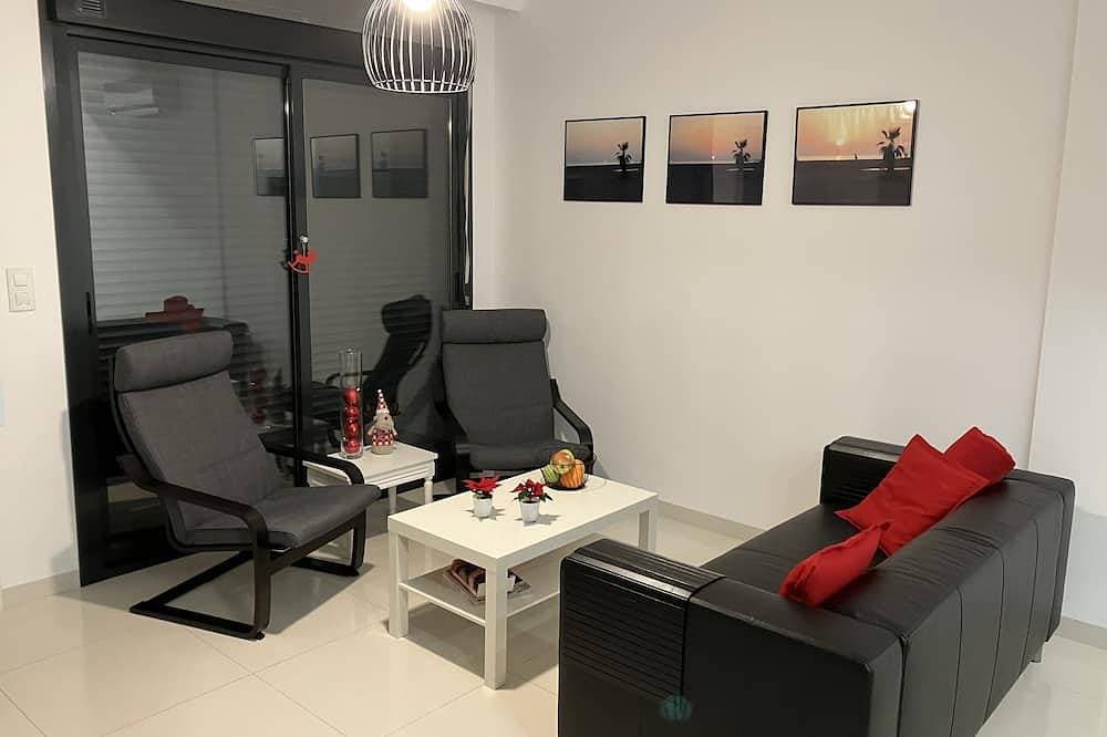 Foto 9 von 23: Moderne Wohnung 200 m vom Meer entfernt mit Südterrasse und Pool