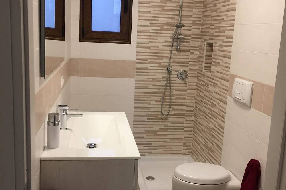 Foto 3 von 19: Baby House - Zweizimmerwohnung mit separatem Innenhof / Wohnung mit privatem Bereich<br>Iun
