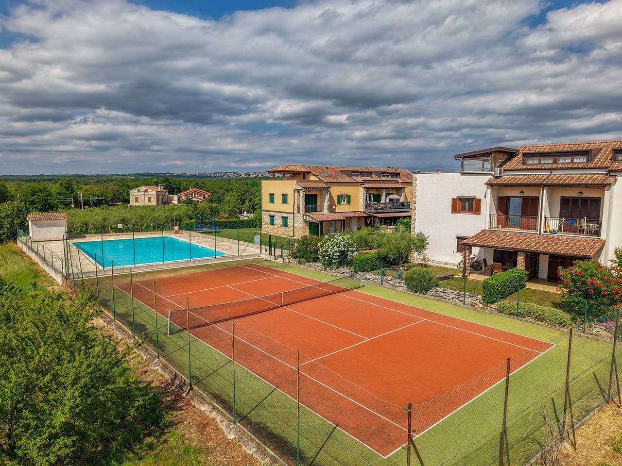 Foto 3 von 28: Apartment Paradise mit Gemeinschaftspool und Tennisplatz in der Nähe von Poreč