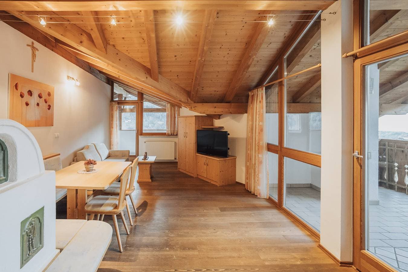 Foto 7 von 32: Ferienwohnung 'Oberegghof Hahnenkamm' mit Bergblick und WLAN