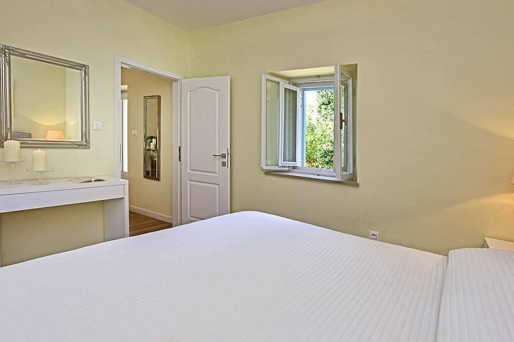 Foto 4 von 30: Schöne Wohnung in einem Ferienhaus für 4 Gäste mit Klimaanlage,  W-Lan, Pool, TV und Terrasse